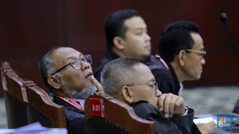 Yudistira Dwi Wardhana Asnar, Saksi Ahli Termohon dalam sidang lanjutan sengketa Perselisihan Hasil Pemilihan Umum (PHPU) 2024 di ruang sidang MK, Rabu (3/4/2024). (CNBC Indonesia/Muhammad Sabki)