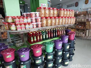 Ini Rekomendasi Oleh-oleh Cirebon yang Cocok untuk Dibawa Pulang