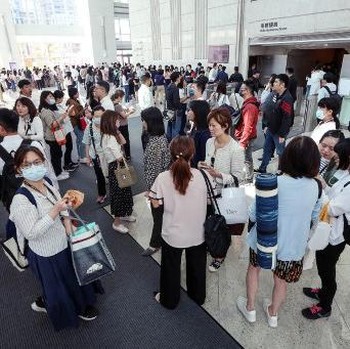 Potret Kepanikan Warga saat Gempa Dahsyat Guncang Taiwan