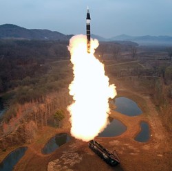 Kim Jong Un Siap Perang, Perisai Nuklir Korut Mulai Bergerak