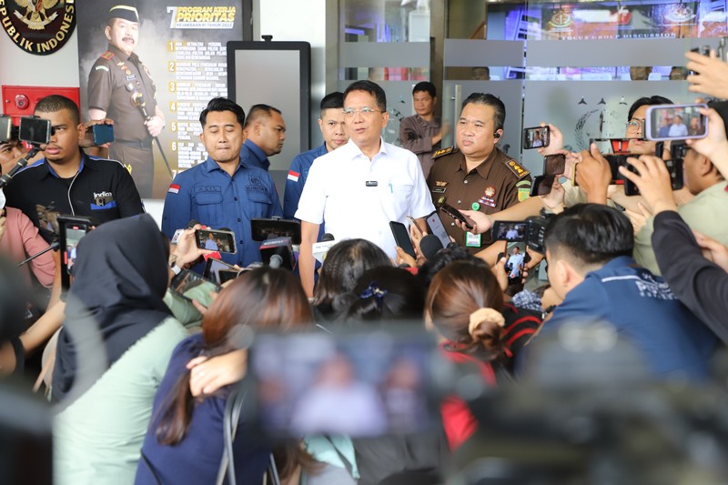 Aktris Sandra Dewi saat menjalani pemeriksaan sebagai saksi dalam kasus Izin Usaha Pertambangan (IUP) PT Timah Tbk di Kejaksaan Agung, Jakarta, Kamis (4/4/2024). (Dok: Kejagung)