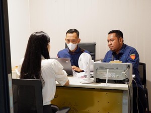 Momen Sandra Dewi Berhadapan dengan Penyidik di Ruang Pemeriksaan Kejagung