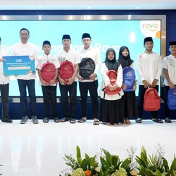 Bank Raya & BRI Group Salurkan Paket Sembako ke 11 kota di Indonesia