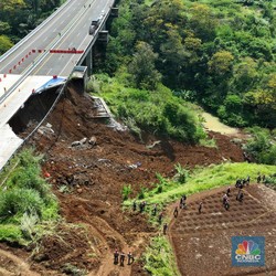 Terungkap, Ini Penyebab Jalan Tol Bocimi Amblas
