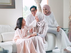 99 Ucapan Idul Fitri Bahasa Inggris untuk Keluarga, Teman Hingga Kolega 99 Ucapan Idul Fitri Bahasa Inggris untuk Keluarga, Teman Hingga Kolega