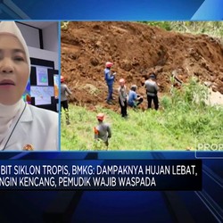 Video: Jalan Tol Bocimi Longsor, BMKG Sebut Faktor Cuaca Jadi Pemicu