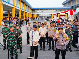 Kapolri Pantau Arus Mudik di Gilimanuk, Sebut Pemudik Berangkat Lebih Awal