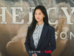 4 Resep Diet Kim Ji Won yang Tampil Langsing di Queen of Tears