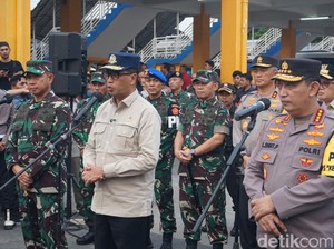 Tinjau Terminal Purabaya, Menhub Minta Bus Di-ramp Check-Sopir Tes Urine
