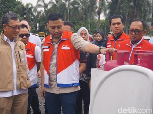 Menteri ESDM Pastikan Stok BBM di Surabaya Aman Saat Lebaran