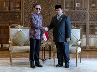 Gaya Tak Biasa PM Malaysia Anwar Ibrahim saat Bertemu Prabowo Subianto