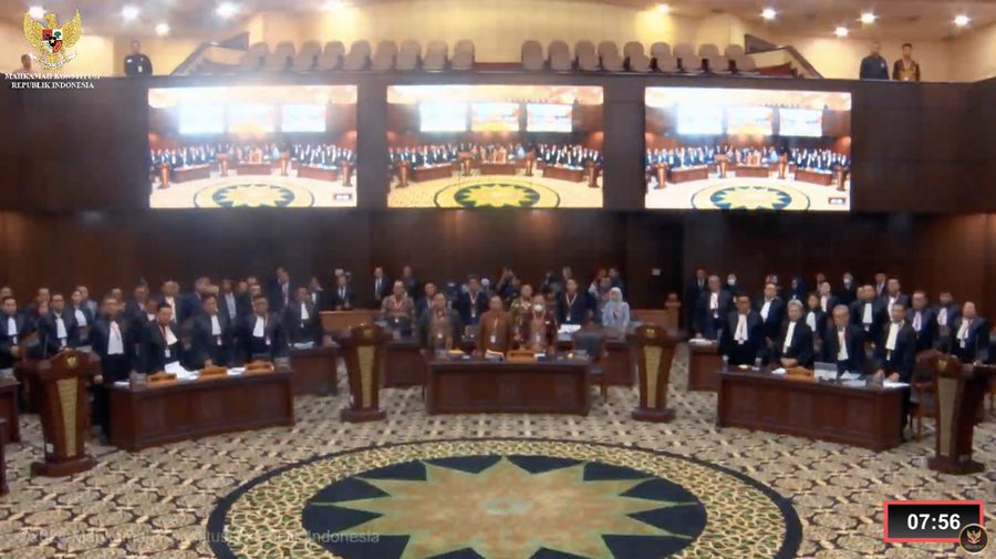 Sidang lanjutan kasus perselisihan hasil Pemilu Presiden & Wakil Presiden Tahun 2024 di Gedung Mahkamah Konstitusi pada Kamis (4/4/2024). (Tangkapan Layar Youtube Mahkamah Konstitusi RI)