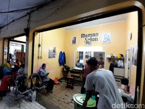Ingin Tampil Cantik Pas Lebaran, Emak-emak Pandeglang Serbu Salon Kecantikan