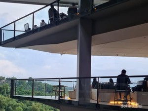 Mencoba Hotel Viral di Bandung