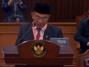 Muhadjir Tegaskan Penyaluran Bansos Sudah Direncanakan Sejak Awal