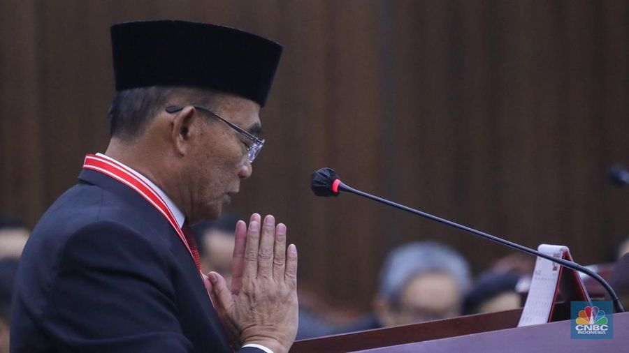 Menteri Koordinator Pembangunan Manusia dan Kebudayaan (Menko PMK) Muhadjir Effendy saat menghadiri sidang lanjutan sengketa Perselisihan Hasil Pemilihan Umum (PHPU) 2024 di gedung Mahkamah Konstitusi (MK), Jakarta, Jumat (5/4/2024). (²©²ÊÍøÕ¾/Faisal Rahman)
