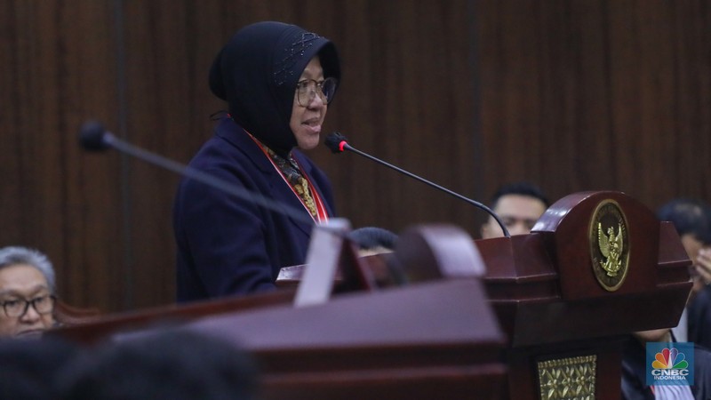 Suasan saat berlangsungnya sidang lanjutan sengketa Perselisihan Hasil Pemilihan Umum (PHPU) 2024 di Mahkamah Konstitusi (MK), Jakarta, Jumat (5/4/2024). Suasan saat berlangsungnya sidang lanjutan sengketa Perselisihan Hasil Pemilihan Umum (PHPU) 2024 di Mahkamah Konstitusi (MK), Jakarta, Jumat (5/4/2024). (CNBC Indonesia/Faisal Rahman)
