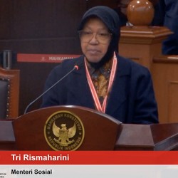 Risma: Kemensos Dapat Anggaran Rp79,2 T di 2024, 98,54% untuk Bansos