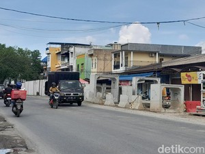 Proyek Drainase di Medan Belum Selesai, Warga Keluhkan Lampu Penerangan