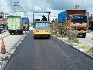 Pemprov Riau Kebut Perbaikan Jalan-Siagakan Alat Berat Jelang Mudik Lebaran