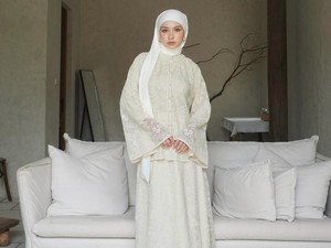 7 Model Setelan Putih yang Cocok Jadi Baju Lebaran Hingga Halal Bihalal