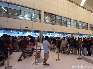 Puncak Arus Mudik, 18 Ribu Penumpang Padati Bandara Hang Nadim Batam
