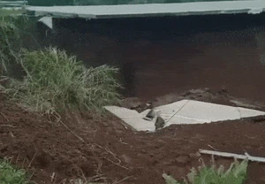 Longsor Tol Bocimi Meluas, Hanya Arah Jakarta yang Bisa Dilintasi