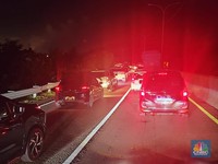 Km 95 Tol Tangerang-Merak Macet Panjang, Kendaraan Mengular