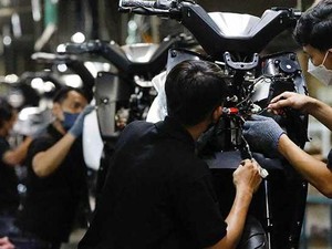 Baterai Motor Listrik Drop, Harus Ganti Baru atau Bisa Diperbaiki?