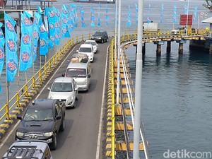 106 Ribu Orang Lebih Menyeberang ke Bali dari Banyuwangi di H-4 Lebaran