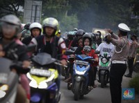 Potret Pemudik Motor Padati Jalan Tambun di H-4 Lebaran