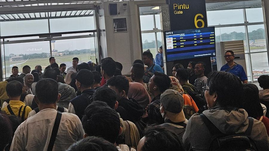 Penumpang pesawat ion Air saat terjadi delay keberangkatan. (Dok. Istimewa)