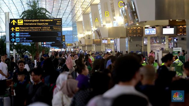 Mau Mudik Naik Pesawat? JKT-Padang Segini, ke Surabaya Tembus Rp5 Juta