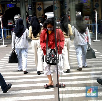 Suasana Stasiun Senen H-4 Lebaran, 47 Ribu Penumpang Siap Mudik