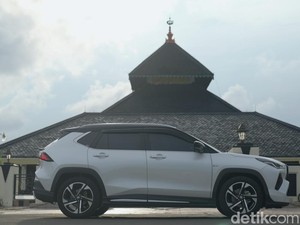 Harga Yaris Cross Hybrid Turun, Sekarang Paling Murah Jadi Segini