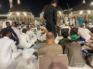 Kisah Pesta Kebun di Atap Masjidil Haram