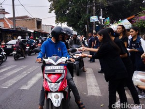 Pesan Toleransi dari Kota Cimahi Lewat Sebungkus Takjil