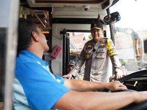 Kapolda Riau Pantau Bandara-Terminal Bus di Pekanbaru, Ingatkan 3 Hal Penting Ini