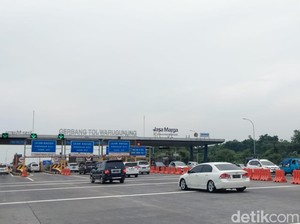 Puluhan Ribu Kendaraan Keluar Masuk Surabaya dari GT Waru Gunung H+2 Lebaran