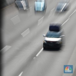 H-2 Lebaran, Tol Japek Padat dan Didominasi Kendaraan Pribadi
