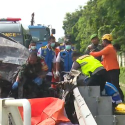 Sopir Bus Ungkap Detik-Detik Kecelakaan Maut Gran Max Tol Japek Km 58
