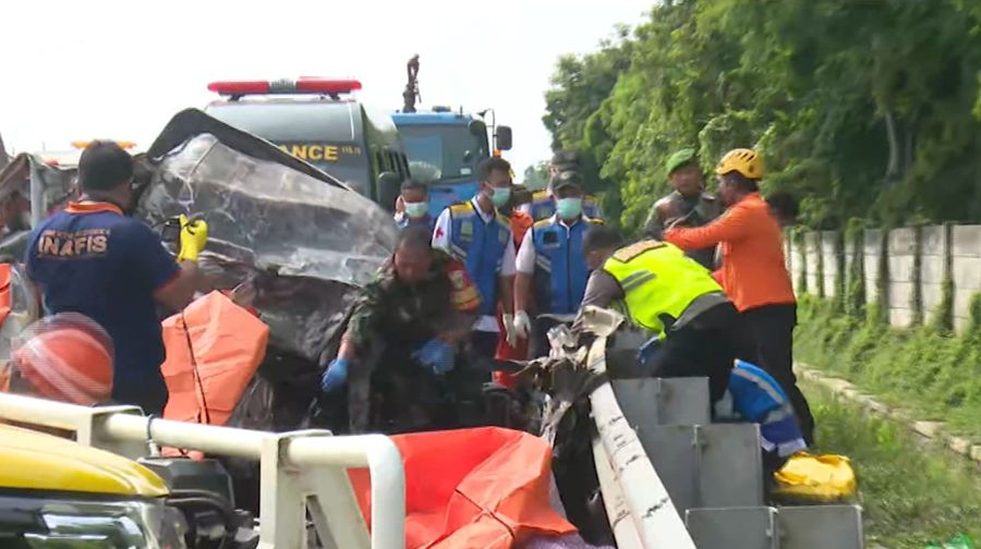 Kecelakaan  Tol Jakarta Cikampek KM 58. (Tangkapan Layar CNN Indonesia TV)