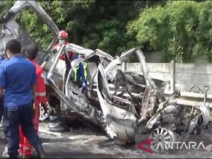 Rentetan Sopir GranMax Bolak-balik Ciamis-Jakarta Sebelum Kecelakaan Tol Japek