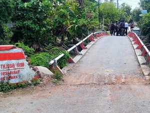 Rusak Jembatan demi Akses Truk Sound Berujung 9 Warga-Kades di Demak Ditangkap