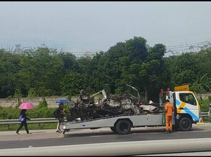 Kesaksian Warga Dengar Suara Kencang Saat Kecelakaan Tol Cikampek