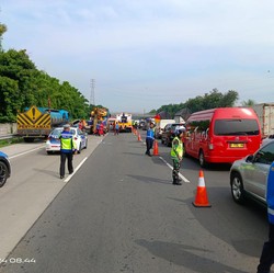Ada Kecelakaan, Contrafllow KM 48-KM 70 Cikampek Tutup Sementara