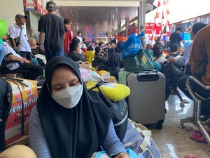 Pemudik Nunggu 6 Jam di Terminal Kalideres: Bus Masih di Merak