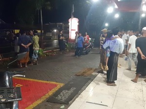 Pria Jember Diarak gegara Selingkuh Tepergok Telanjang Bersama Istri Orang