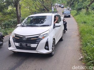 Curamnya Jalur Alternatif Tenjoayu, Banyak Kendaraan Gagal Nanjak