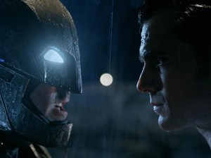 Sinopsis Bioskop Trans TV Malam Takbiran: Batman V Superman Dawn of Justice